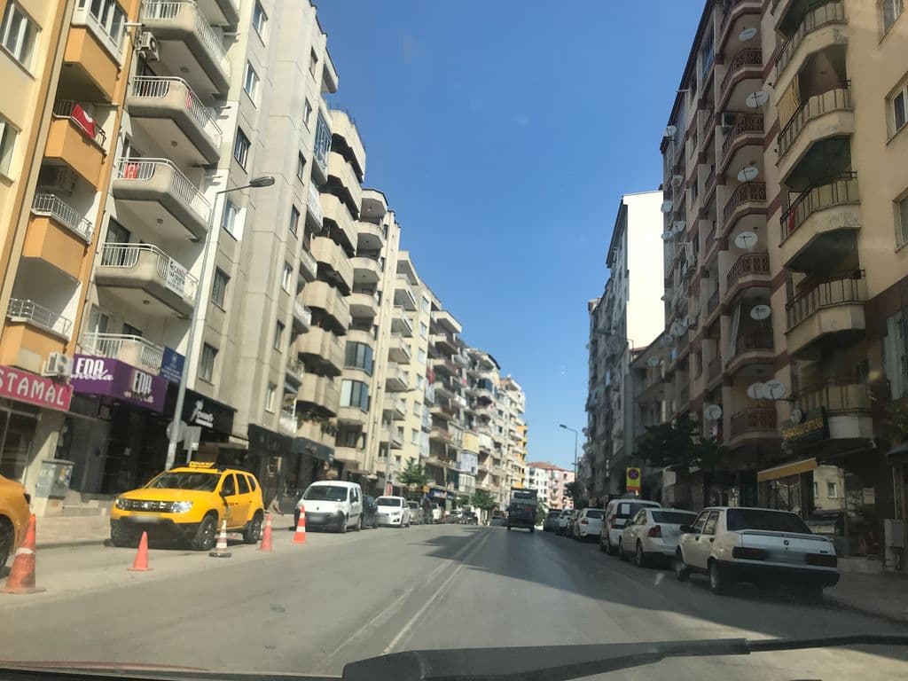 Street view near Akdeniz Nargile & Tütüncülük