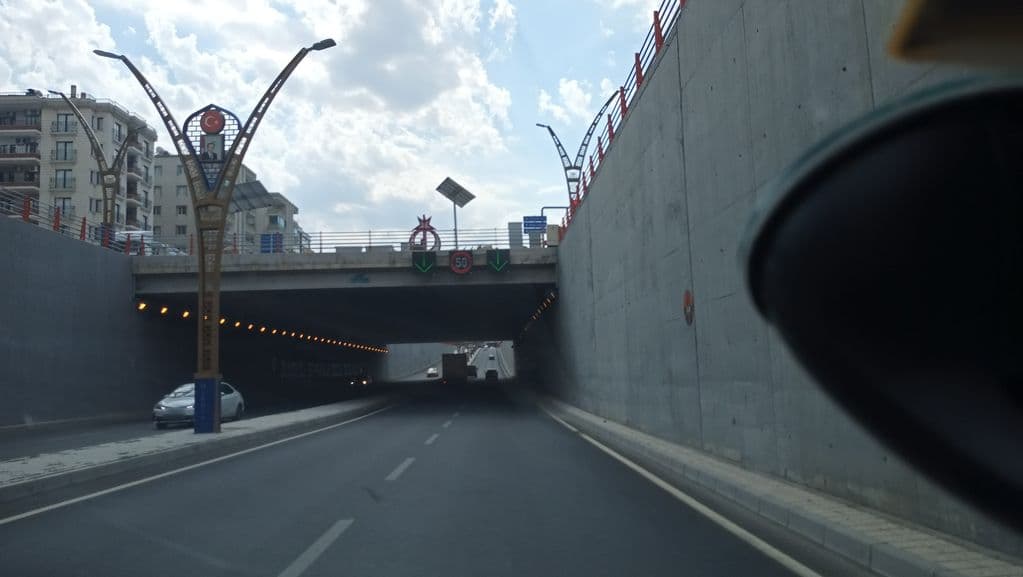 Street view near Bitlis tütüncülük ve nargile