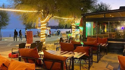 Loja Cafe & Restaurant