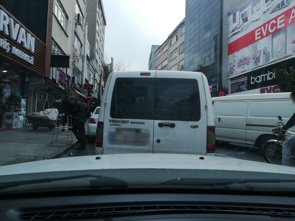 Street view near Mezac Nargile