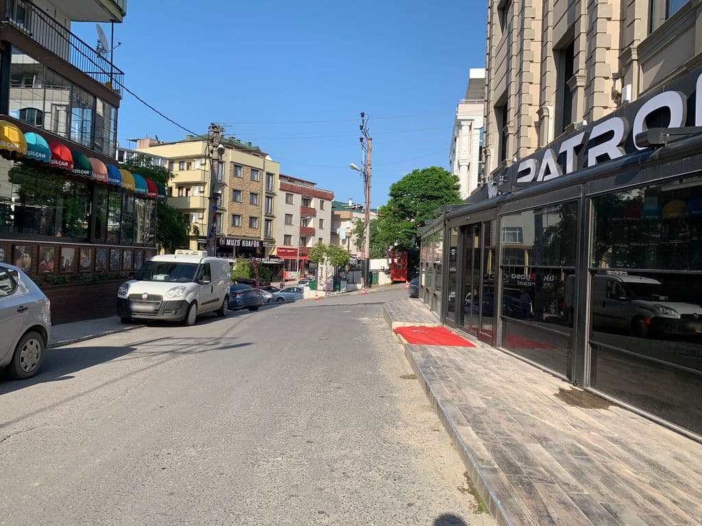 Street view near Moonlight Cafe&Bistro&Hookah