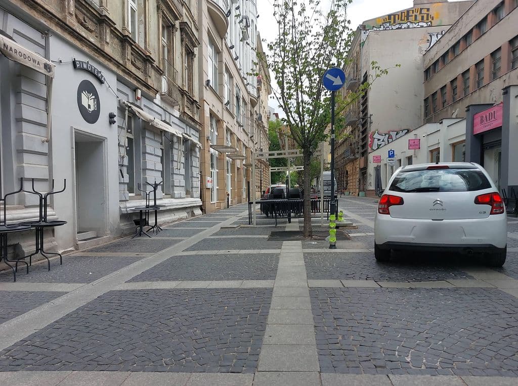 Street view near Badu Lounge