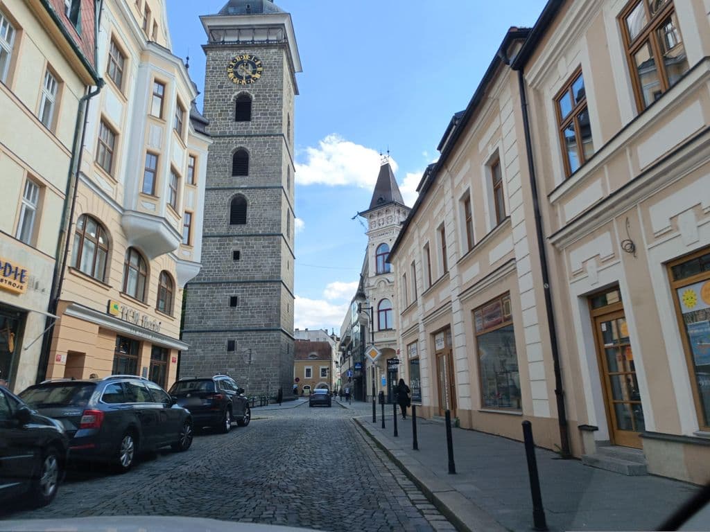 Street view near Arboretum lounge