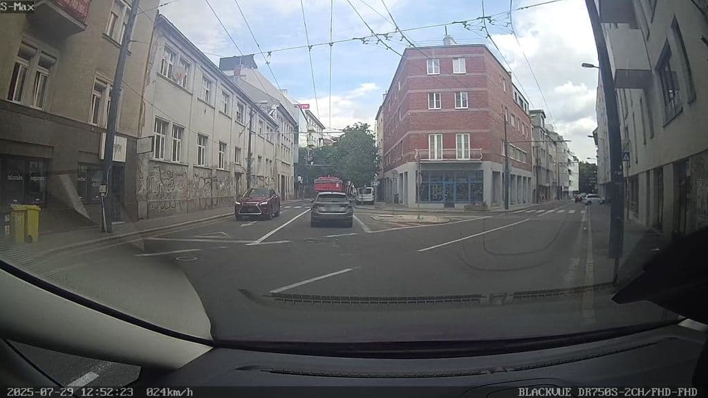 Street view near Shisha Town