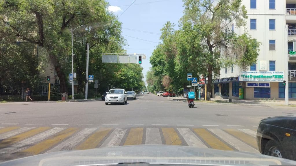 Street view near Lounge one