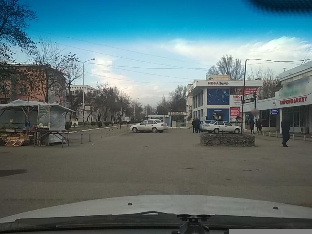 Street view near Khalifa Chillim