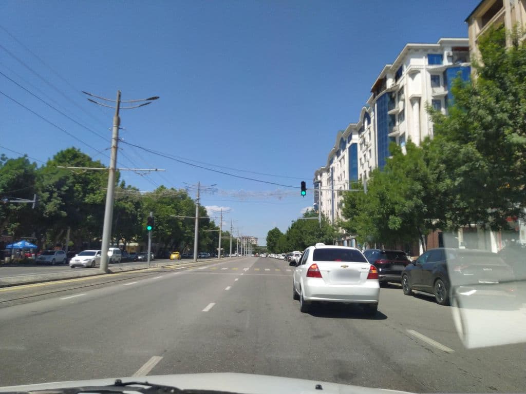 Street view near James Brown@Shisha