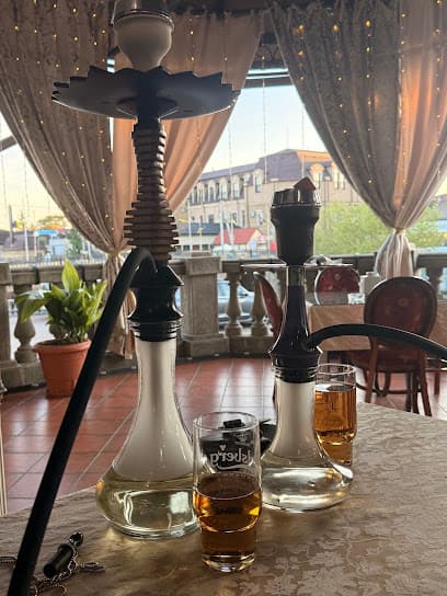 Zolota pava hookah