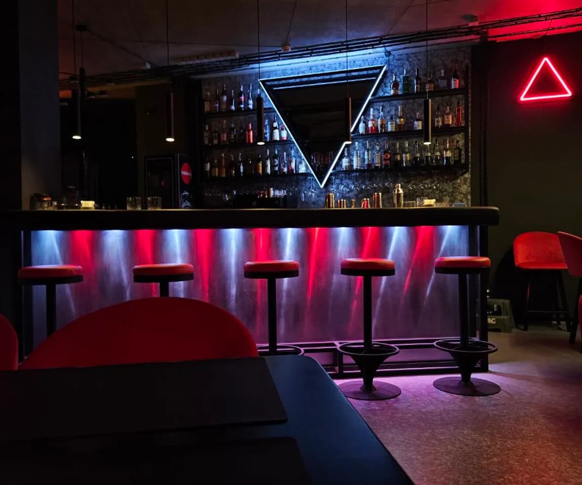 Spaceout Whitecity VR bar photo 6