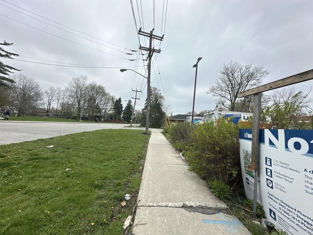 Street view near Eden Lounge