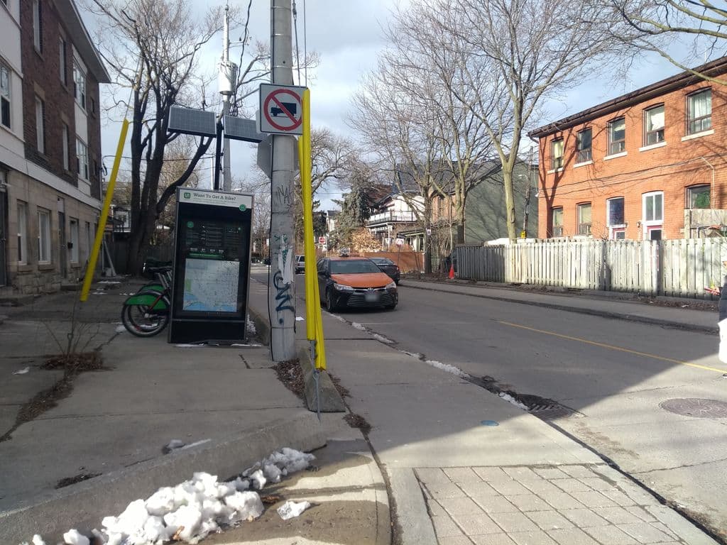 Street view near Headrush Lounge