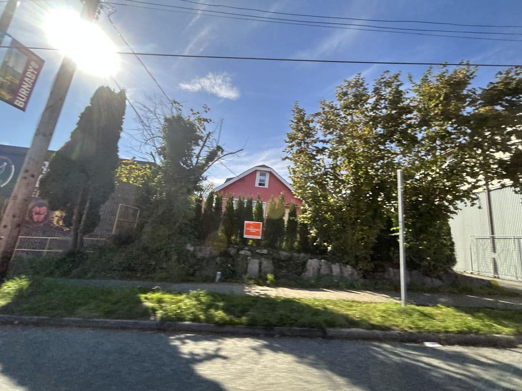 Street view near Arwaz Hookah Lounge