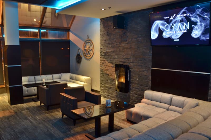 CYAN Cafe & Lounge photo 4