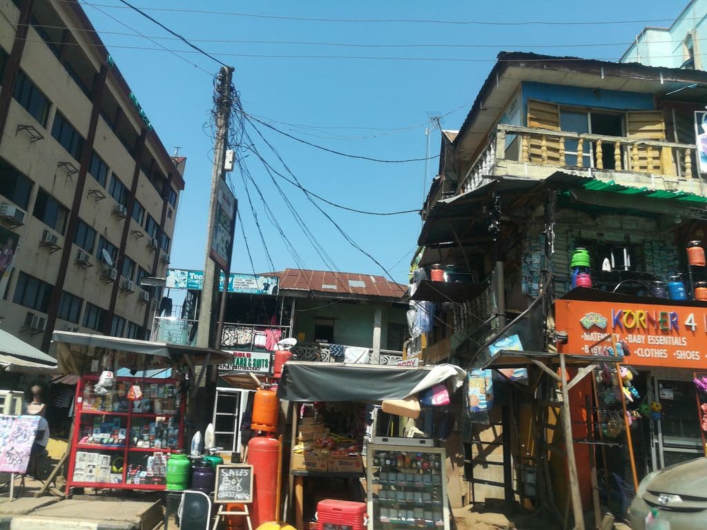 Street view near La'bongoes Cafe