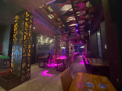 LUXURY LOUNGE