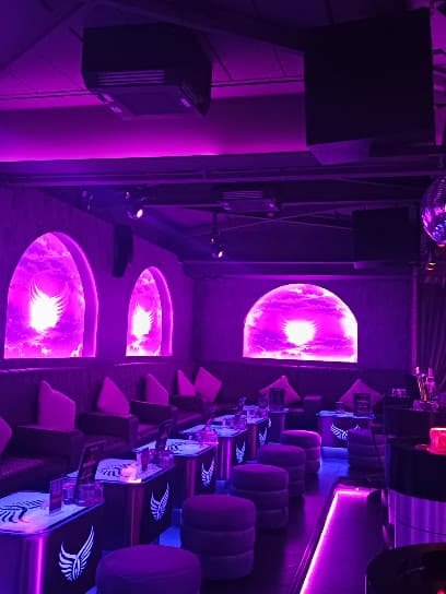 Heaven 17 (Bar & Lounge)