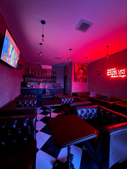 Madness Lounge