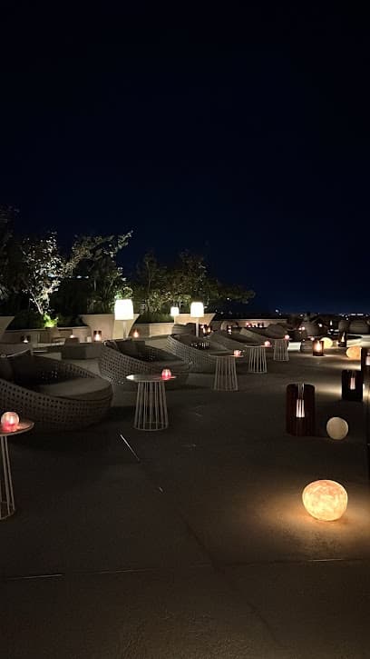 UNIQUE Rooftop Bar photo 2