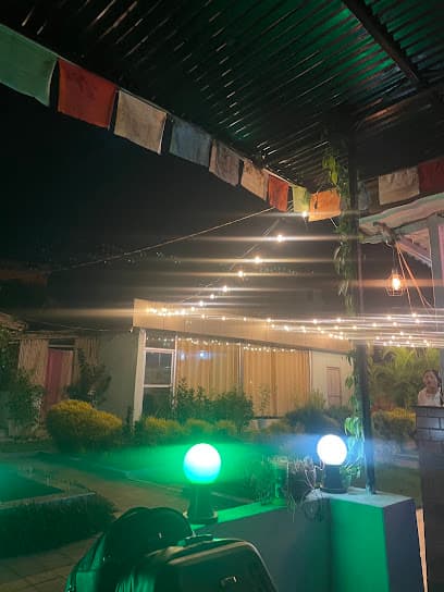 K Square Cafe & Hookah Station
