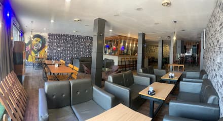 Shishaz House And Bar