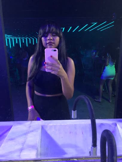 EXCLUSIVE LOUNGE - HOOKAH