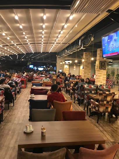 Mehzem Cafe & Bistro