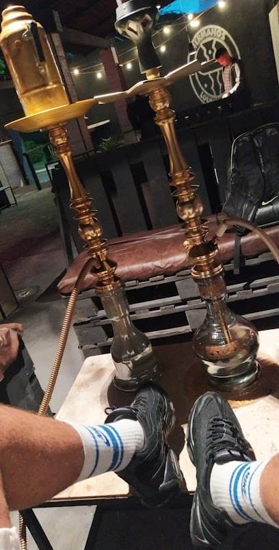 Hermanos Tobacco Shop & Bar (Narguile)