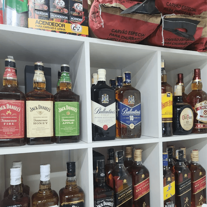 Adega Planet Express Bebidas e Combos