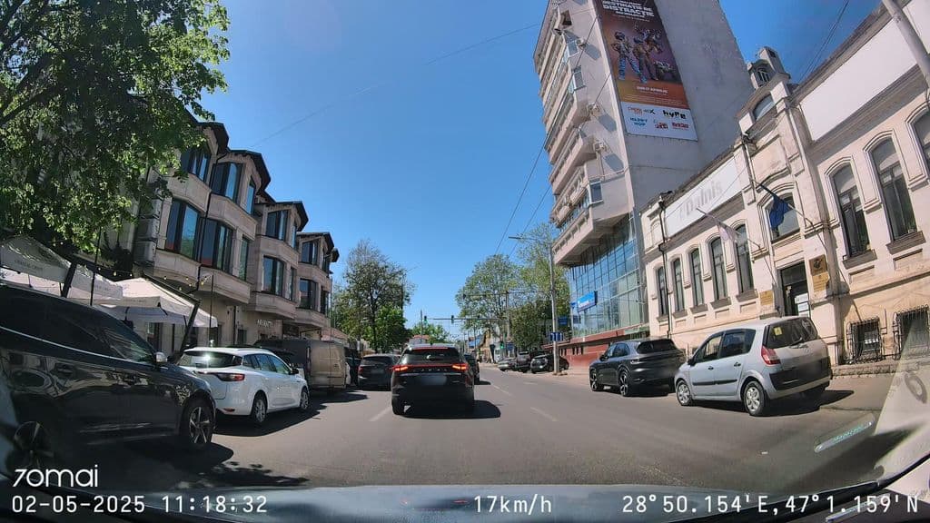 Street view near Cloud Lounge