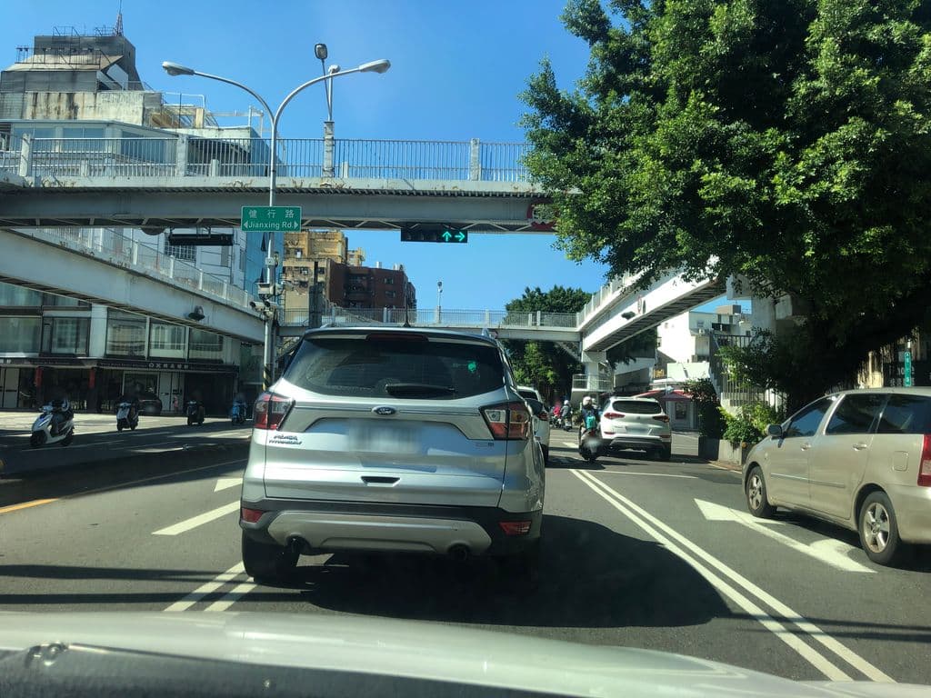 Street view near AXshisha 水煙酒吧