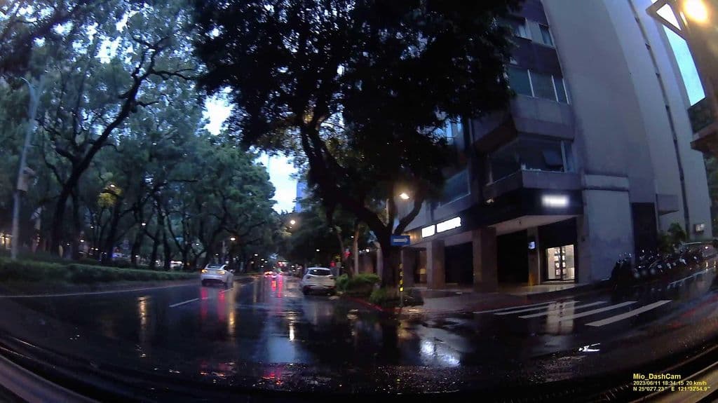 Street view near onns shisha bar
