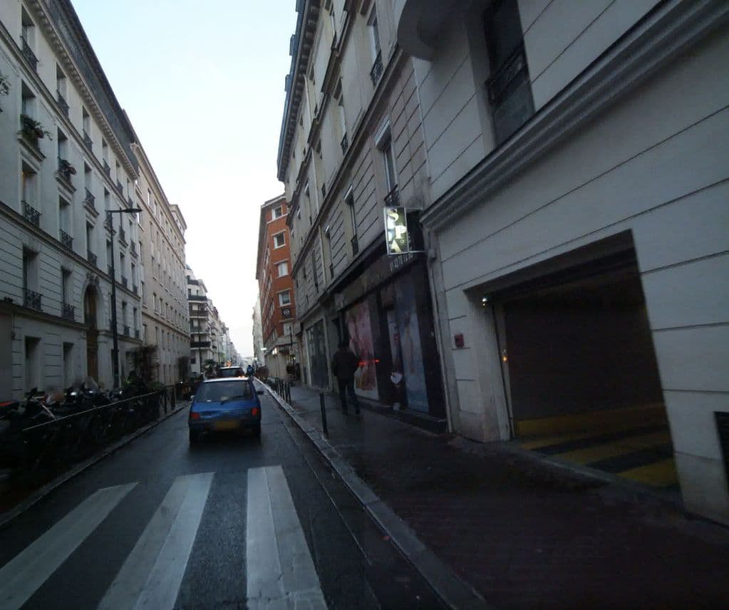 Street view near Le Glam Lounge
