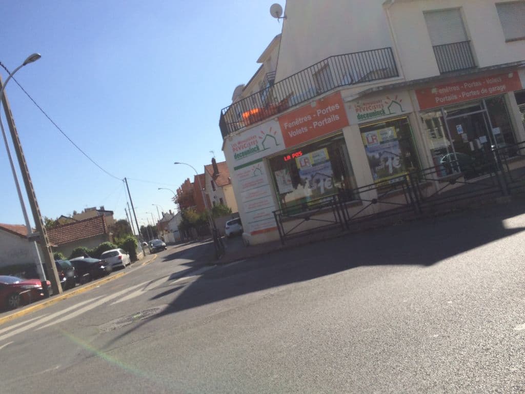 Street view near La veranda lounge