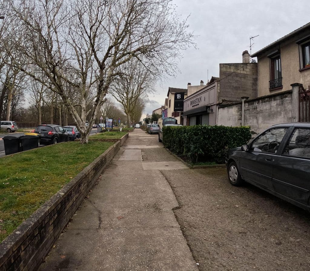 Street view near Le Boostan