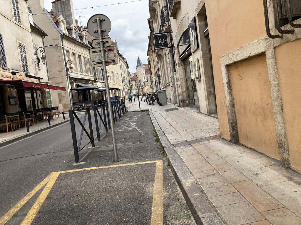 Street view near Le Tube | Bar à chicha à Dijon