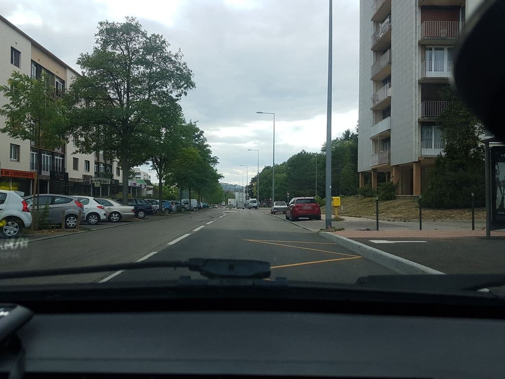 Street view near LE CRYSTAL LOUNGE