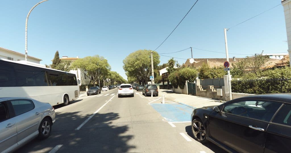 Street view near Snack chicha le G4