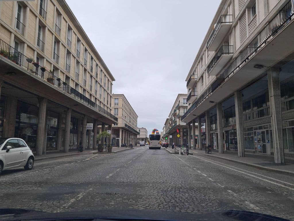 Street view near Le Saphir