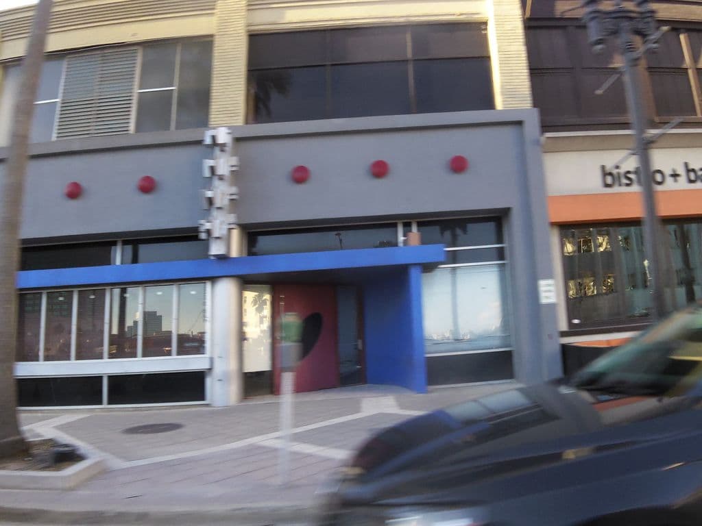 Street view near Bay Street Hookah Lounge