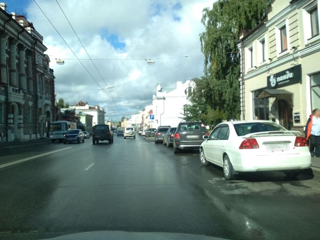 Street view near Fabrika
