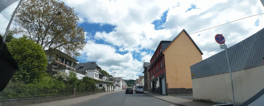 Street view near Löwe Lounge Shishabar