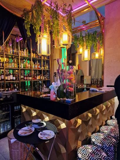 Azura Restaurant, Bar & Lounge photo 2