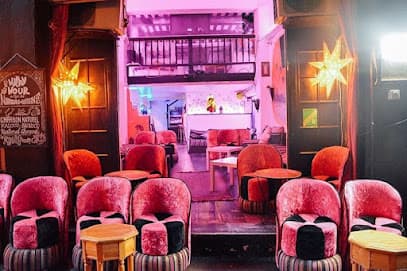 Le Ryad Zaman Boutique de vente de chichas et salon de thé