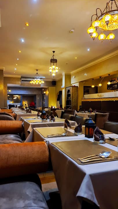 Meat’in Restaurant & Lounge