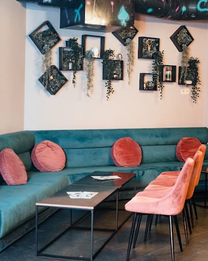 Qg lounge photo 1