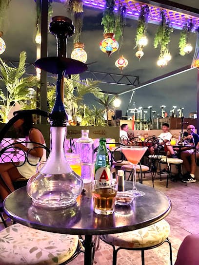 Hookaholic - Anatolian Lounge