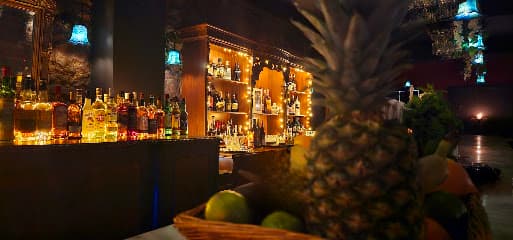 Αίθήρ cocktail bar