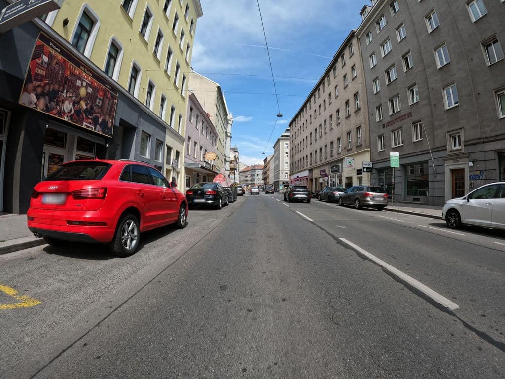 Street view near Bab Tooma Café Lounge