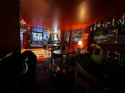 Toujoursplus Restaurant & bar