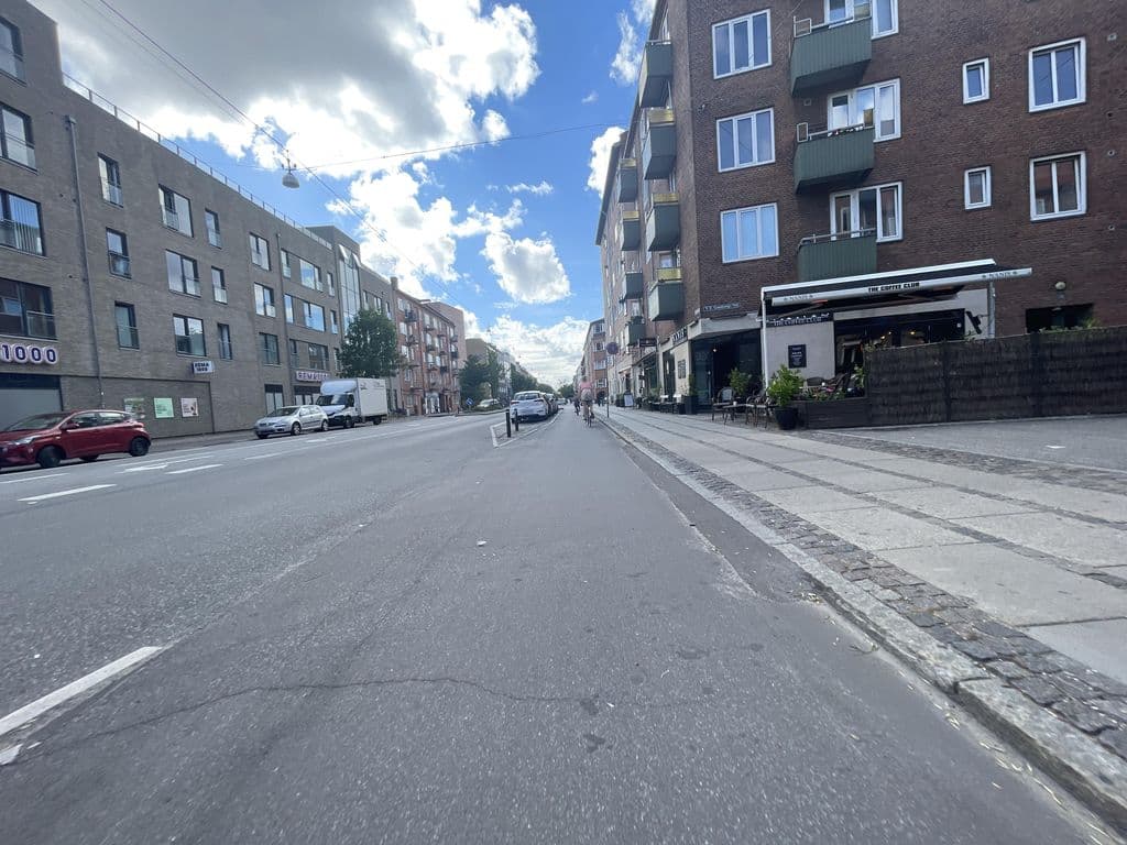 Street view near Café Nanis - The Coffee Club